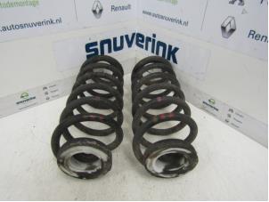 Used Rear coil spring Peugeot 308 SW (4E/H) 1.6 HDi 16V Price € 40,00 Margin scheme offered by Snuverink Autodemontage