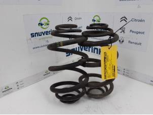 Used Rear coil spring Renault Trafic New (FL) 2.5 dCi 16V 115 FAP Price € 30,25 Inclusive VAT offered by Snuverink Autodemontage
