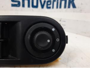 Used Mirror switch Renault Twingo III (AH) 0.9 Energy TCE 90 12V Price € 20,00 Margin scheme offered by Snuverink Autodemontage