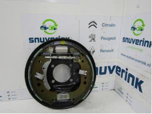 Used Brake anchor plate Renault Twingo III (AH) 0.9 Energy TCE 90 12V Price € 35,00 Margin scheme offered by Snuverink Autodemontage