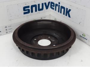 Used Rear brake drum Renault Twingo III (AH) 0.9 Energy TCE 90 12V Price € 50,00 Margin scheme offered by Snuverink Autodemontage