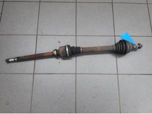 Used Front drive shaft, right Peugeot 308 SW (4E/H) 1.6 HDiF 16V Price € 35,00 Margin scheme offered by Snuverink Autodemontage