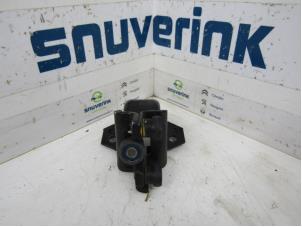 Used Sliding door roller, right Citroen Berlingo 1.6 Hdi 90 Phase 2 Price € 36,30 Inclusive VAT offered by Snuverink Autodemontage