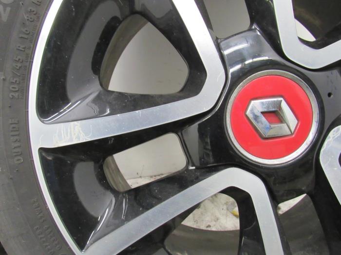 Sportfelgensatz + Reifen van een Renault Twingo III (AH) 0.9 Energy TCE 90 12V 2015
