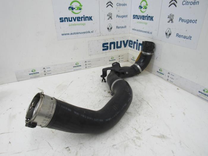 Gebrauchte Intercooler Schlauch Renault Captur I (2R) 0.9 Energy TCE 12V Preis € 26,76 Margenregelung angeboten von Snuverink Autodemontage