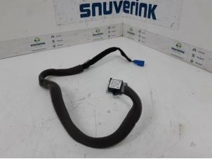 Used Antenna Renault Captur (2R) 1.2 TCE 16V EDC Price € 25,00 Margin scheme offered by Snuverink Autodemontage