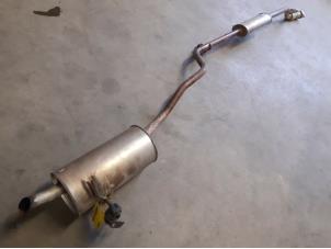 Used Exhaust central + rear silencer Renault Captur (2R) 1.2 TCE 16V EDC Price € 90,00 Margin scheme offered by Snuverink Autodemontage