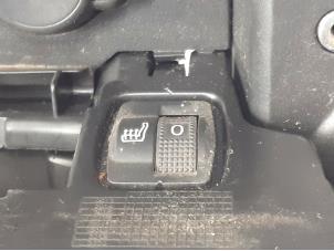 Used Seat heating switch Peugeot 308 SW (L4/L9/LC/LJ/LR) 2.0 BlueHDi 150 16V Price € 20,00 Margin scheme offered by Snuverink Autodemontage