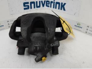 Used Front brake calliper, right Renault Clio IV (5R) 0.9 Energy TCE 90 12V Price € 45,00 Margin scheme offered by Snuverink Autodemontage