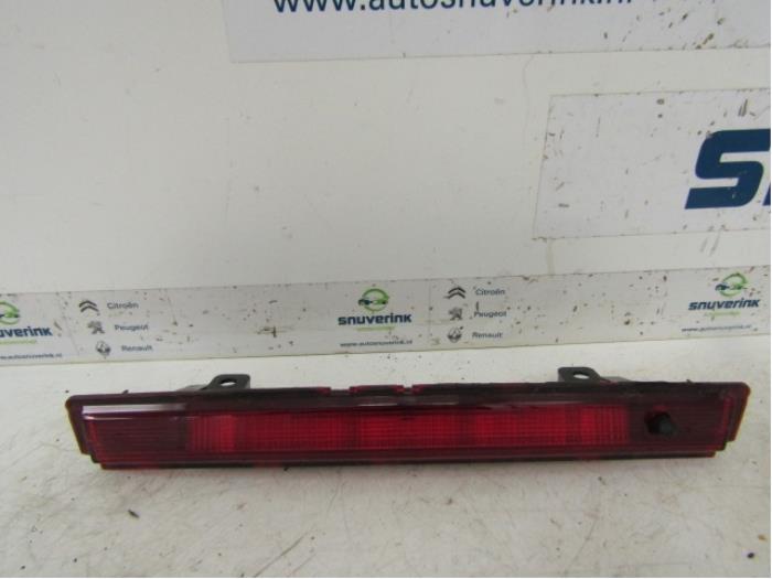 Third brake light from a Renault Clio IV (5R) 0.9 Energy TCE 90 12V 2018