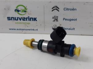 Used Injector (petrol injection) Renault Twingo III (AH) 0.9 Energy TCE 90 12V Price € 42,35 Inclusive VAT offered by Snuverink Autodemontage