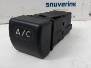Used Air conditioning switch Fiat Scudo (220Z) 2.0 JTD Price € 22,00 Margin scheme offered by Snuverink Autodemontage