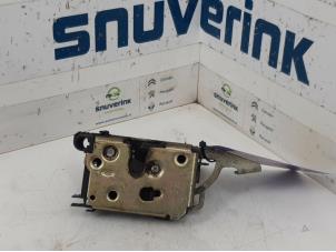 Used Rear door mechanism 4-door, right Fiat Ducato (230/231/232) 2.5 TDI Maxi Price on request offered by Snuverink Autodemontage