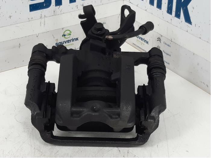 Gebrauchte Bremszange links hinten Opel Mokka/Mokka X 1.4 Turbo 16V 4x2 Preis € 34,99 Margenregelung angeboten von Snuverink Autodemontage