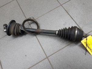 Used Front drive shaft, left Renault Kangoo (KC) 1.4 Price € 46,00 Margin scheme offered by Snuverink Autodemontage