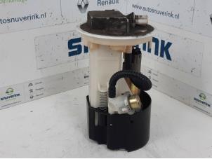 Usados Bomba eléctrica de combustible Renault Kangoo (KC) 1.4 Precio de solicitud ofrecido por Snuverink Autodemontage