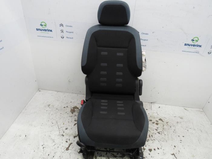 Seat, left from a Citroën Berlingo Multispace 1.6 HDi 90 2012