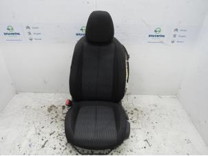 Używane Fotel lewy Peugeot 308 SW (L4/L9/LC/LJ/LR) 1.6 BlueHDi 120 Cena € 90,00 Procedura marży oferowane przez Snuverink Autodemontage