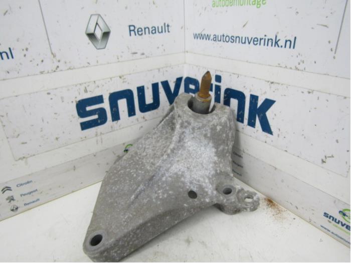 Used Engine mount Renault Twingo II (CN) 1.2 Price € 80,00 Margin scheme offered by Snuverink Autodemontage