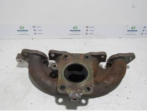 Used Exhaust manifold Renault Scénic III (JZ) 1.4 16V TCe 130 Price € 80,00 Margin scheme offered by Snuverink Autodemontage