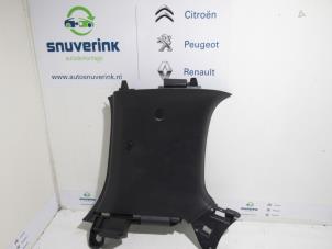 Używane Okladzina panelu bocznego lewy tyl Renault Twingo II (CN) 1.2 16V Cena na żądanie oferowane przez Snuverink Autodemontage