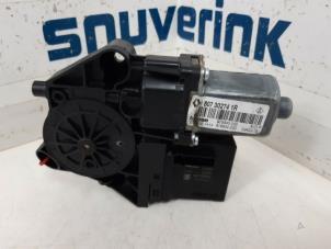 Used Door window motor Renault Scénic III (JZ) 1.4 16V TCe 130 Price € 30,00 Margin scheme offered by Snuverink Autodemontage