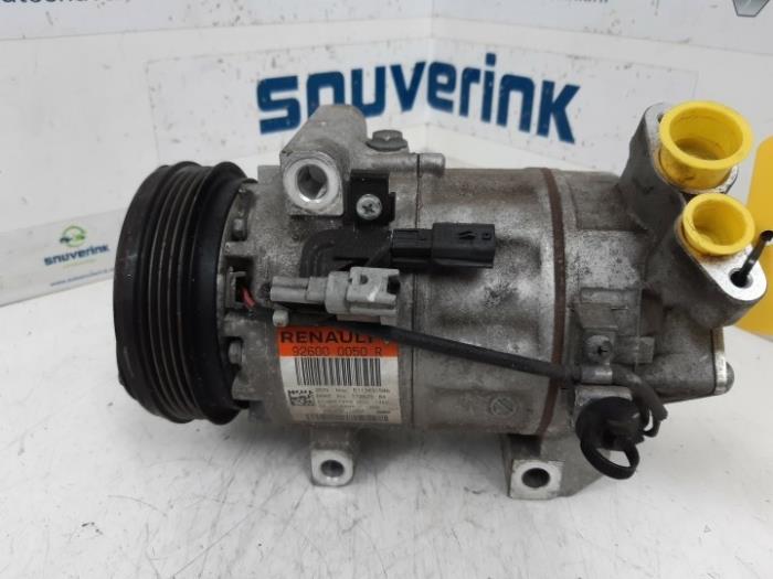 Air conditioning pump from a Renault Clio IV (5R) 1.2 16V 2016