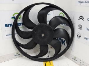 Used Fan motor Renault Clio IV (5R) 1.2 16V Price € 60,00 Margin scheme offered by Snuverink Autodemontage