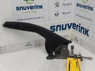 Used Parking brake lever Renault Clio IV (5R) 1.2 16V Price € 35,00 Margin scheme offered by Snuverink Autodemontage