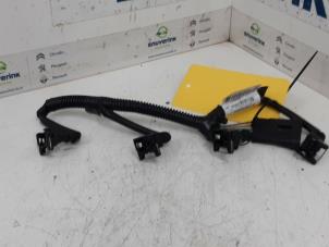 Used Wiring harness Renault Clio IV (5R) 1.2 16V Price € 20,00 Margin scheme offered by Snuverink Autodemontage