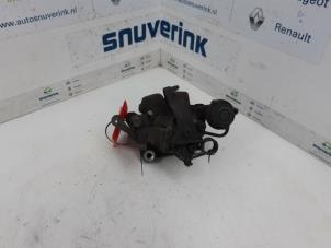 Used Rear brake calliper, right Citroen C4 Picasso (UD/UE/UF) 2.0 16V Autom. Price € 60,00 Margin scheme offered by Snuverink Autodemontage