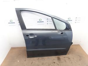 Używane Drzwi prawe przednie wersja 4-drzwiowa Peugeot 308 (4A/C) 1.6 16V THP 150 Cena € 100,00 Procedura marży oferowane przez Snuverink Autodemontage