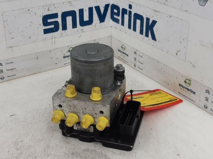 Begagnade ABS-pump Citroen C4 Berline (NC) 1.2 12V PureTech 130 Pris € 179,99 Marginaltabell erbjuds av Snuverink Autodemontage