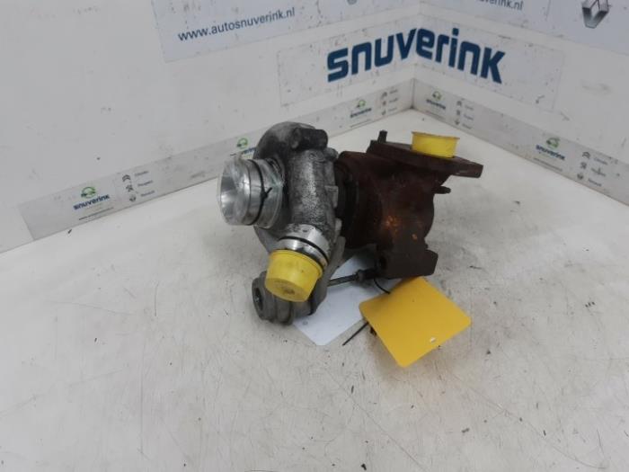Turbo from a Renault Trafic New (FL) 2.0 dCi 16V 90 2009