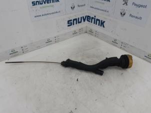 Used Oil fill pipe Renault Trafic New (FL) 2.0 dCi 16V 90 Price € 30,25 Inclusive VAT offered by Snuverink Autodemontage