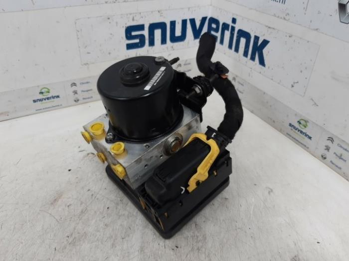 Begagnade ABS-pump Citroen C5 II Berline (RC) 2.0 16V Pris € 89,99 Marginaltabell erbjuds av Snuverink Autodemontage