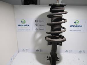 Used Front shock absorber rod, right Renault Master IV (EV/HV/UV/VA/VB/VD/VF/VG/VJ) 2.3 dCi 165 16V RWD Price € 121,00 Inclusive VAT offered by Snuverink Autodemontage