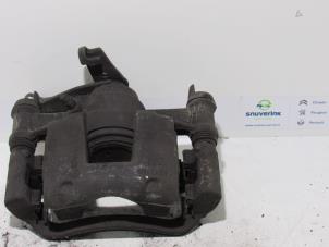 Used Rear brake calliper, left Renault Master IV (EV/HV/UV/VA/VB/VD/VF/VG/VJ) 2.3 dCi 165 16V RWD Price € 169,40 Inclusive VAT offered by Snuverink Autodemontage