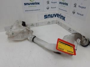 Usagé Réservoir lave-glace avant Citroen C3 (SC) 1.4 16V VTi Prix € 45,00 Règlement à la marge proposé par Snuverink Autodemontage
