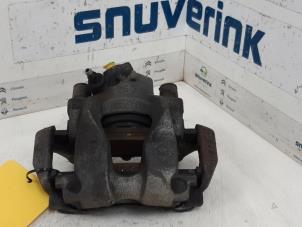 Used Front brake calliper, right Renault Clio IV (5R) 0.9 Energy TCE 90 12V Price € 45,00 Margin scheme offered by Snuverink Autodemontage