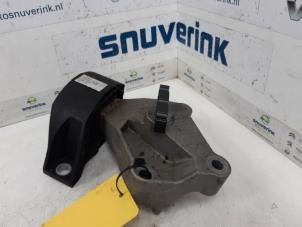 Used Engine mount Renault Clio IV (5R) 0.9 Energy TCE 90 12V Price € 35,00 Margin scheme offered by Snuverink Autodemontage