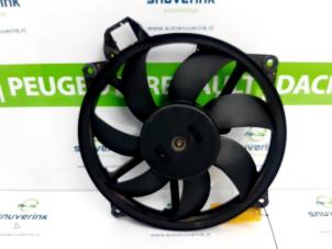 Used Fan motor Renault Scénic III (JZ) 1.5 dCi 110 Price € 50,00 Margin scheme offered by Snuverink Autodemontage