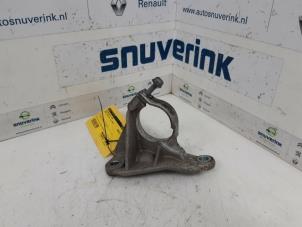 Used Support bearing, front right Renault Scénic III (JZ) 1.5 dCi 110 Price € 45,00 Margin scheme offered by Snuverink Autodemontage