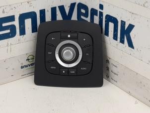 Used Radio control panel Renault Scénic III (JZ) 1.5 dCi 110 Price € 50,00 Margin scheme offered by Snuverink Autodemontage