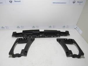Used Rear bumper frame Peugeot Expert (VA/VB/VE/VF/VY) 2.0 Blue HDi 120 16V Price € 48,40 Inclusive VAT offered by Snuverink Autodemontage