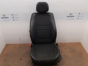 Used Seat, left Renault Laguna III Estate (KT) 2.0 dCi 16V 175 FAP Price € 200,00 Margin scheme offered by Snuverink Autodemontage