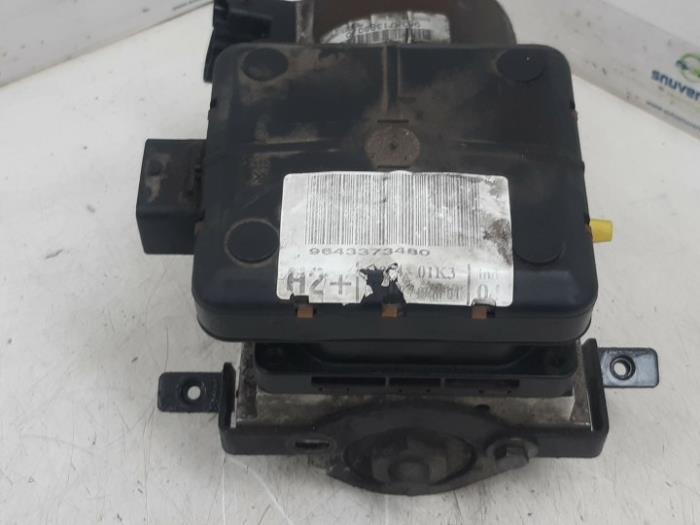 Hydraulic suspension pump Citroen C5 Berline 2.0 16V - 9643373480 RFN