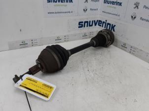 Used Front drive shaft, left Volkswagen Caddy III (2KA,2KH,2CA,2CH) 1.6 TDI 16V Price € 84,70 Inclusive VAT offered by Snuverink Autodemontage
