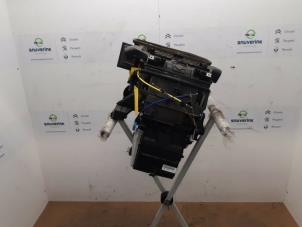 Used Heater housing Renault Twingo II (CN) 1.2 16V Price € 130,00 Margin scheme offered by Snuverink Autodemontage