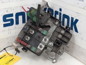 Used Fuse box Renault Trafic New (FL) 2.0 dCi 16V 90 Price € 36,30 Inclusive VAT offered by Snuverink Autodemontage